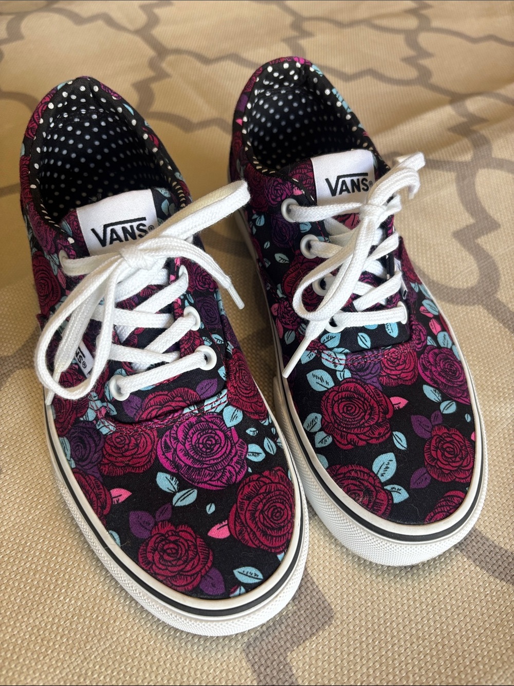 Vans Dohney Romantic Floral Low Top Women’s Sneakers Size 6